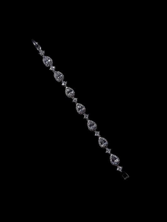 Tear Star Drop Bracelet